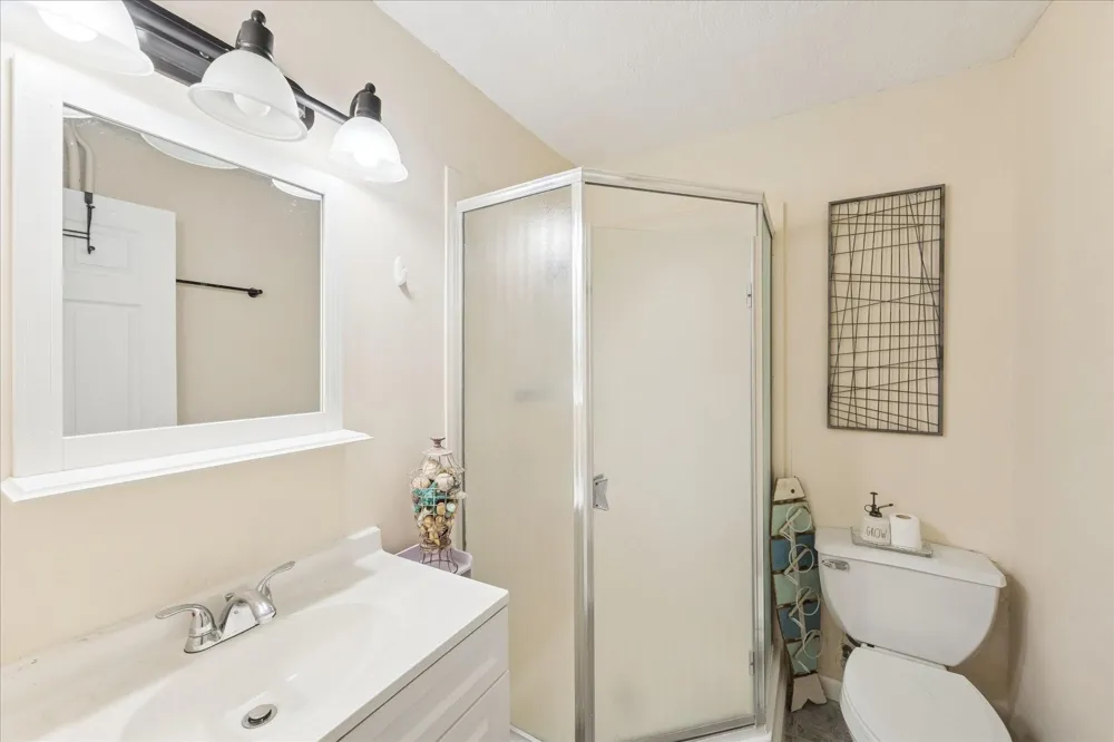 1330 Coral Way Tiki Island, TX 77554