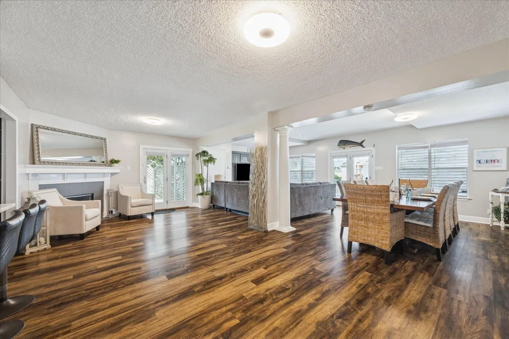 1330 Coral Way Tiki Island, TX 77554