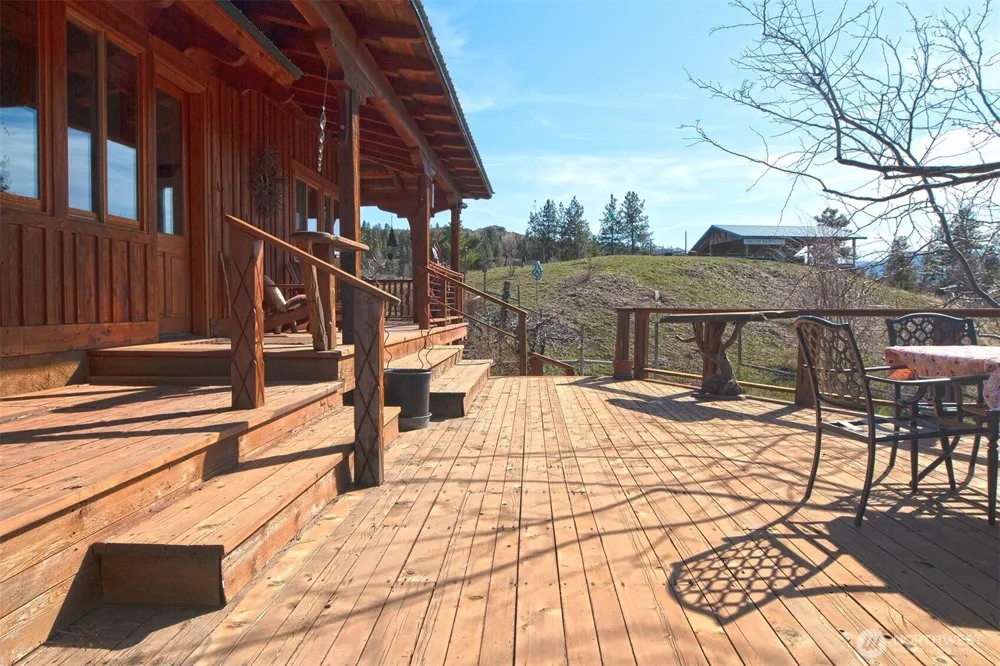 117 Vintin Road Carlton, WA 98814