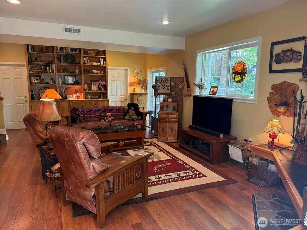 33704 J PLACE Ocean Park, WA 98640