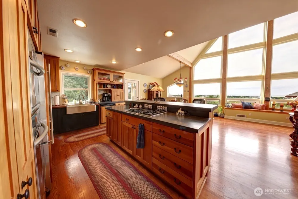33704 J PLACE Ocean Park, WA 98640