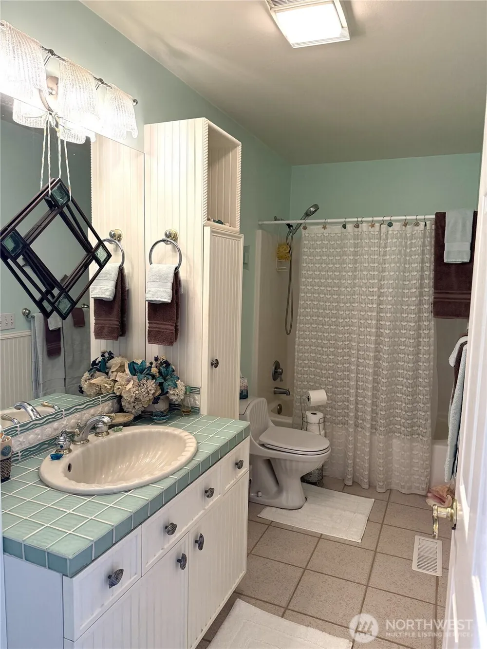 33704 J PLACE Ocean Park, WA 98640