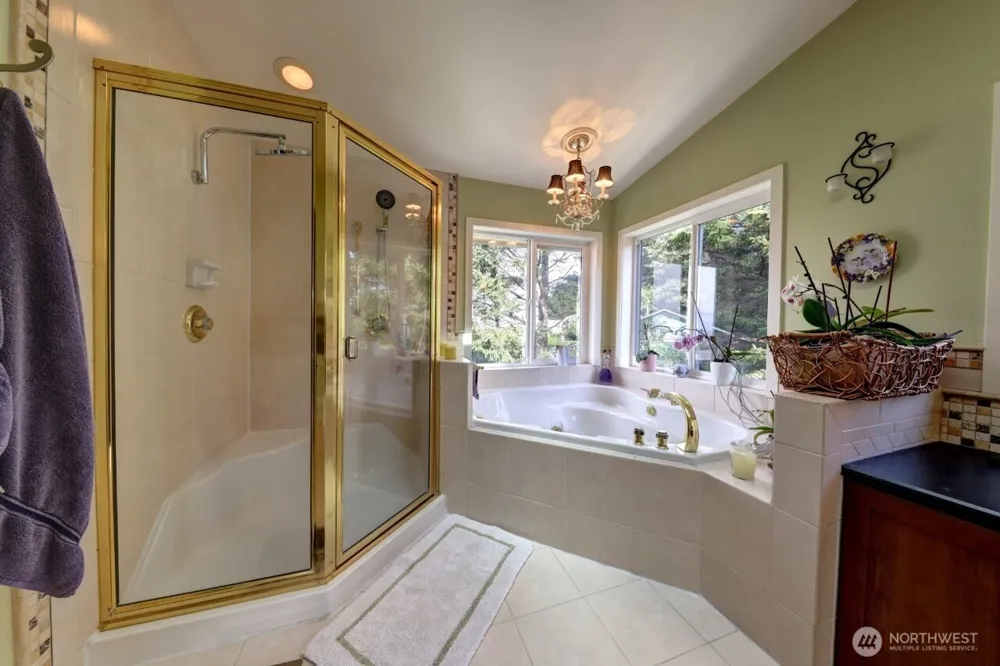 33704 J PLACE Ocean Park, WA 98640