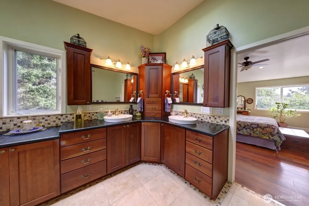 33704 J PLACE Ocean Park, WA 98640