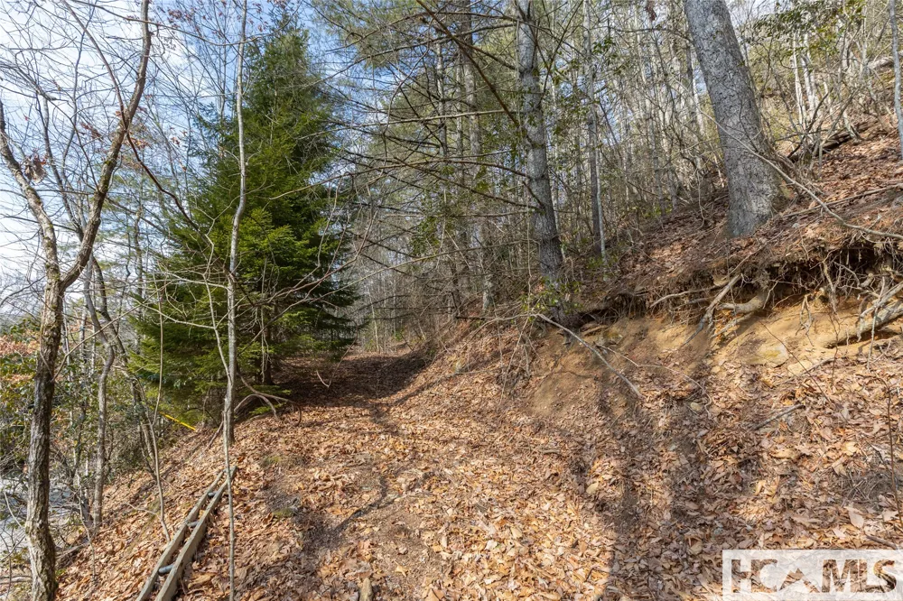 B&C Knob Hill Road Glenville, NC 28736