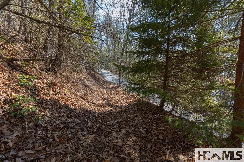 B&C Knob Hill Road Glenville, NC 28736