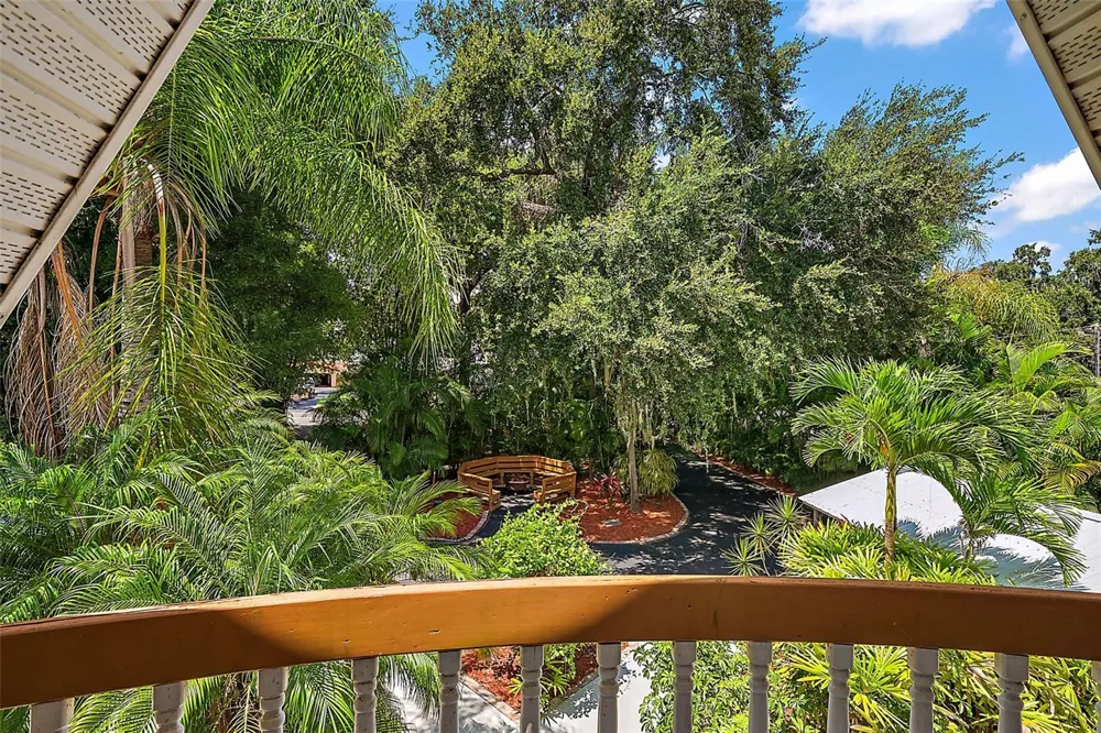 507 LAKESHORE DRIVE Eustis, FL 32726