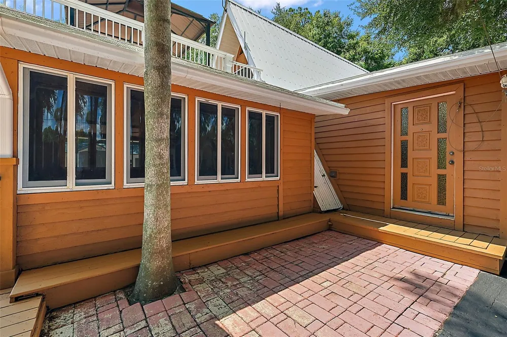 507 LAKESHORE DRIVE Eustis, FL 32726