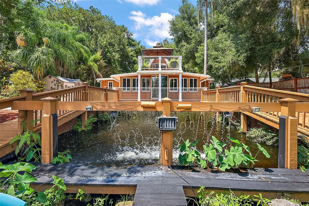 507 LAKESHORE DRIVE Eustis, FL 32726