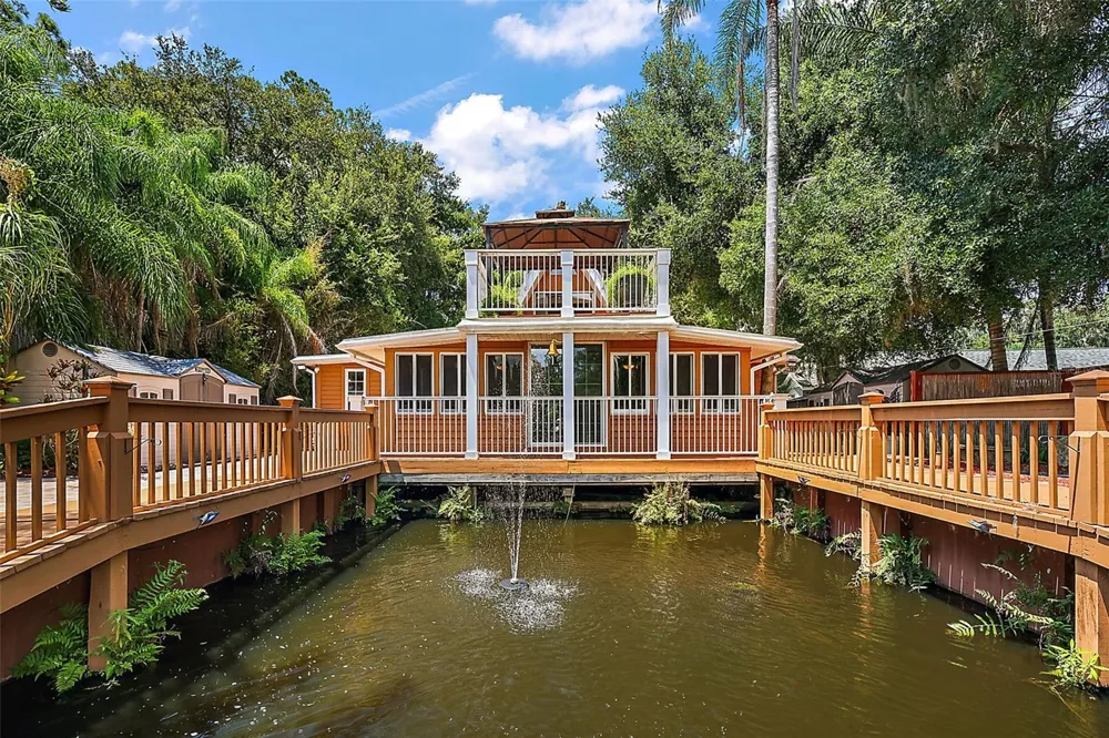 507 LAKESHORE DRIVE Eustis, FL 32726