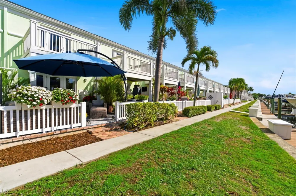 4751 COQUINA KEY DRIVE SE St Petersburg, FL 33705