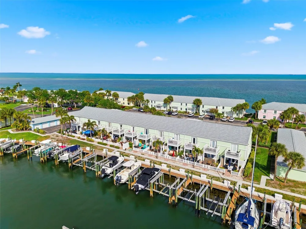 4751 COQUINA KEY DRIVE SE St Petersburg, FL 33705