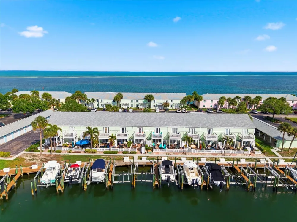 4751 COQUINA KEY DRIVE SE St Petersburg, FL 33705