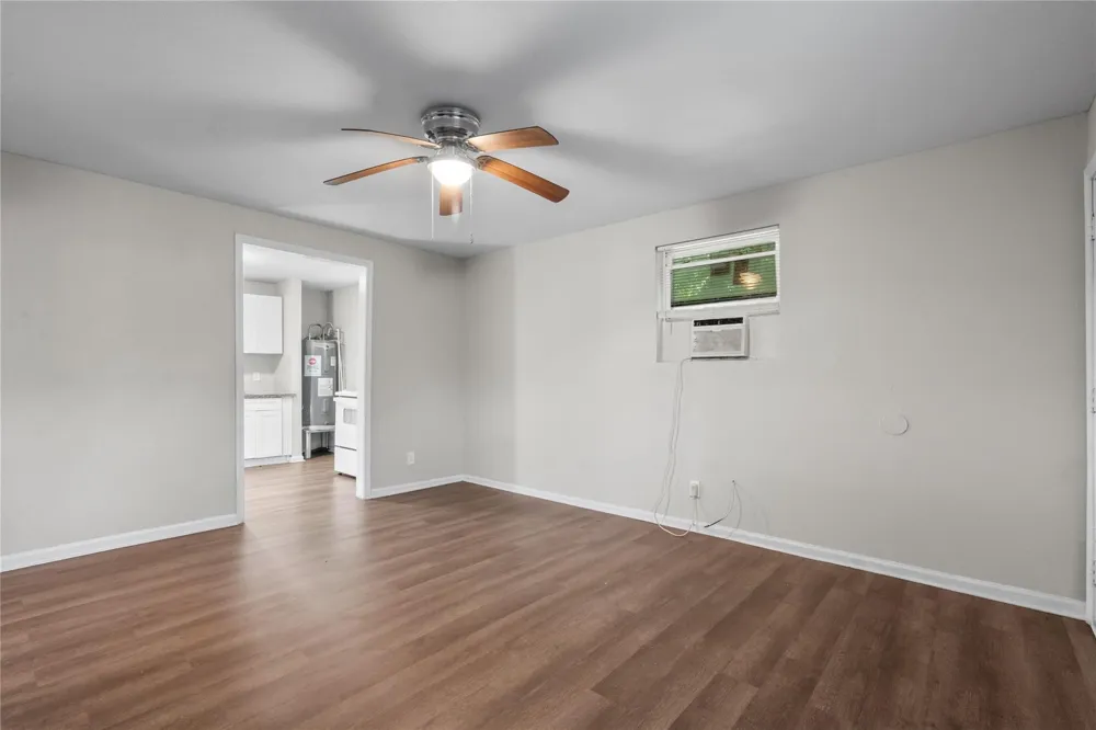 2328 Boss Street #B La Marque, TX 77568