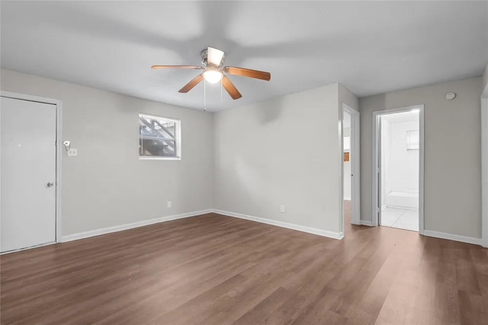 2328 Boss Street #B La Marque, TX 77568