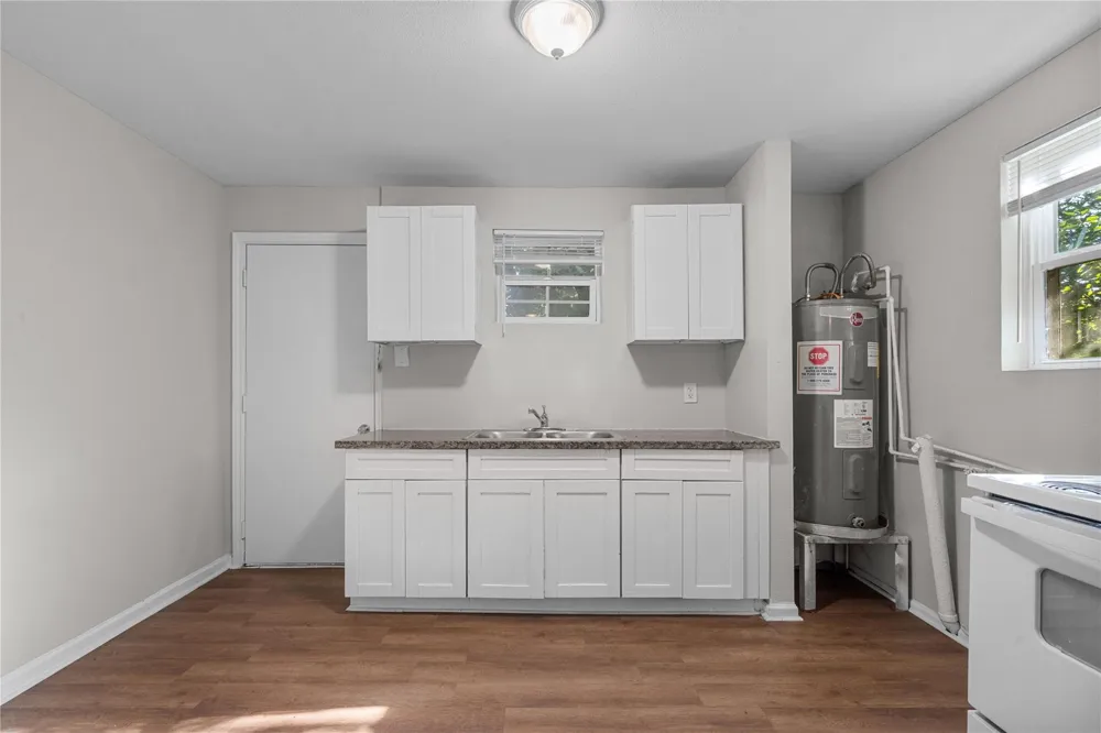 2328 Boss Street #B La Marque, TX 77568