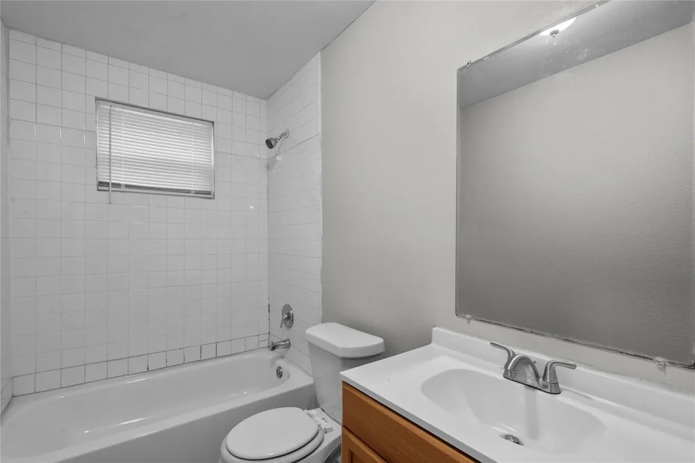 2328 Boss Street #B La Marque, TX 77568