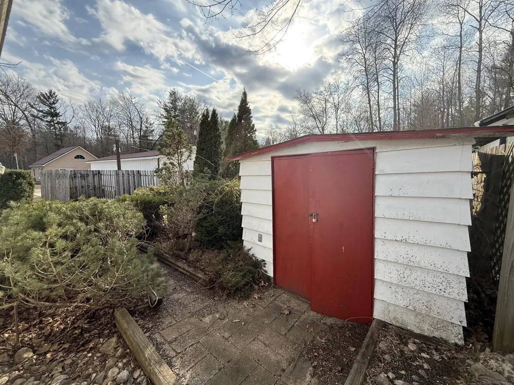 8705 E James Street Big Prairie Township, MI 49349