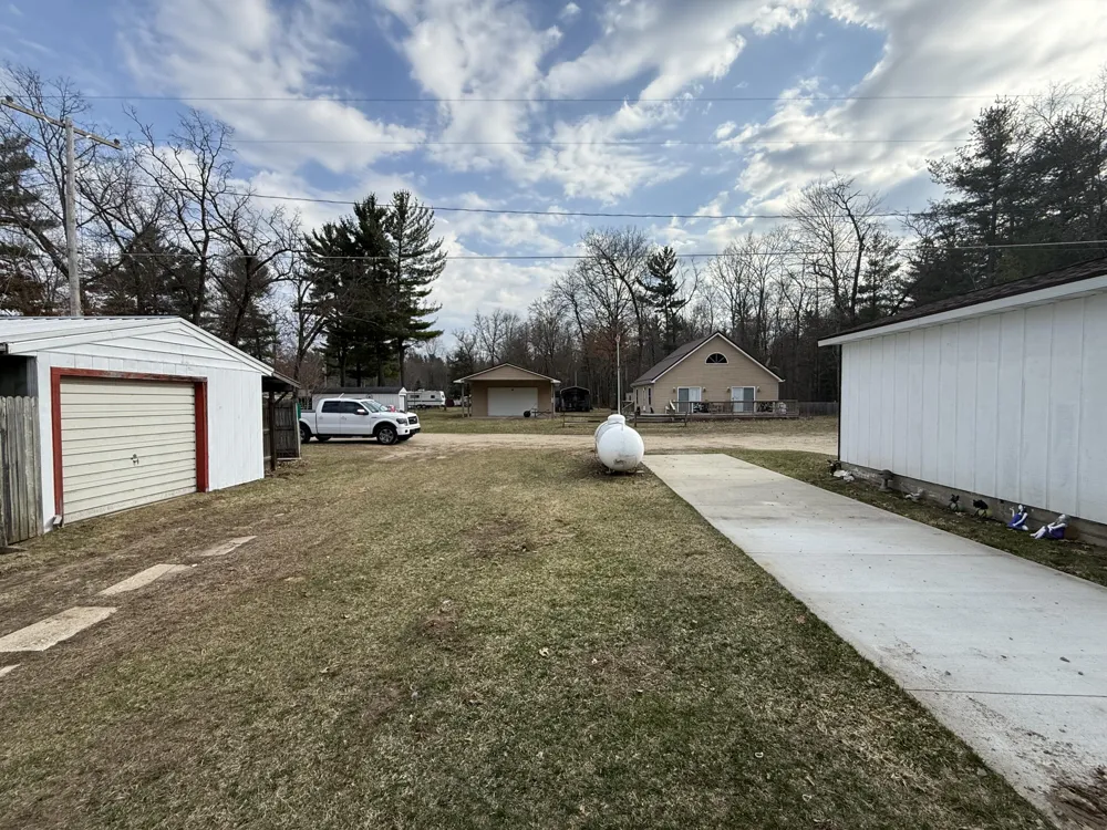8705 E James Street Big Prairie Township, MI 49349