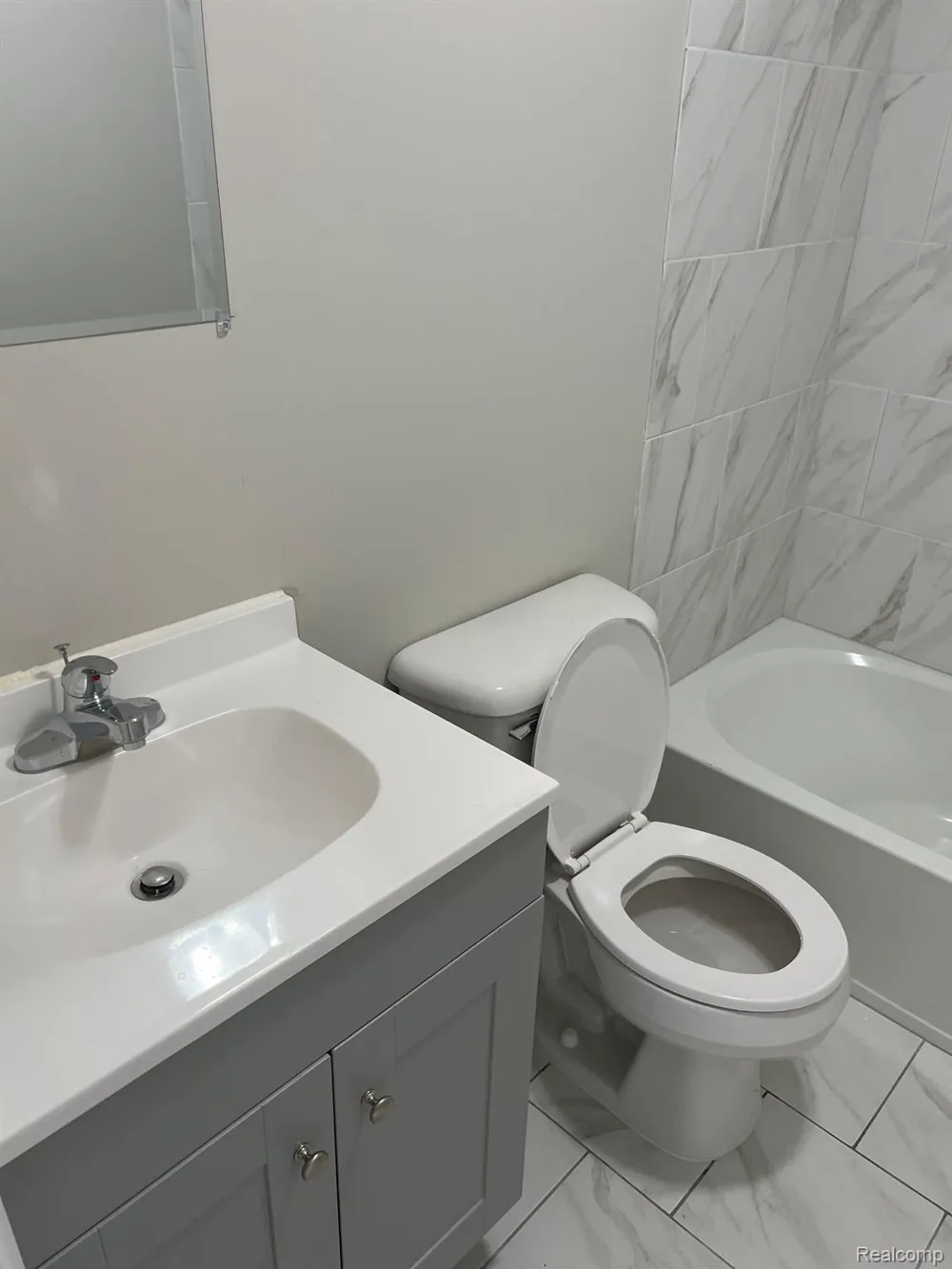26 WABASH STREET #3 Milan City, MI 48160
