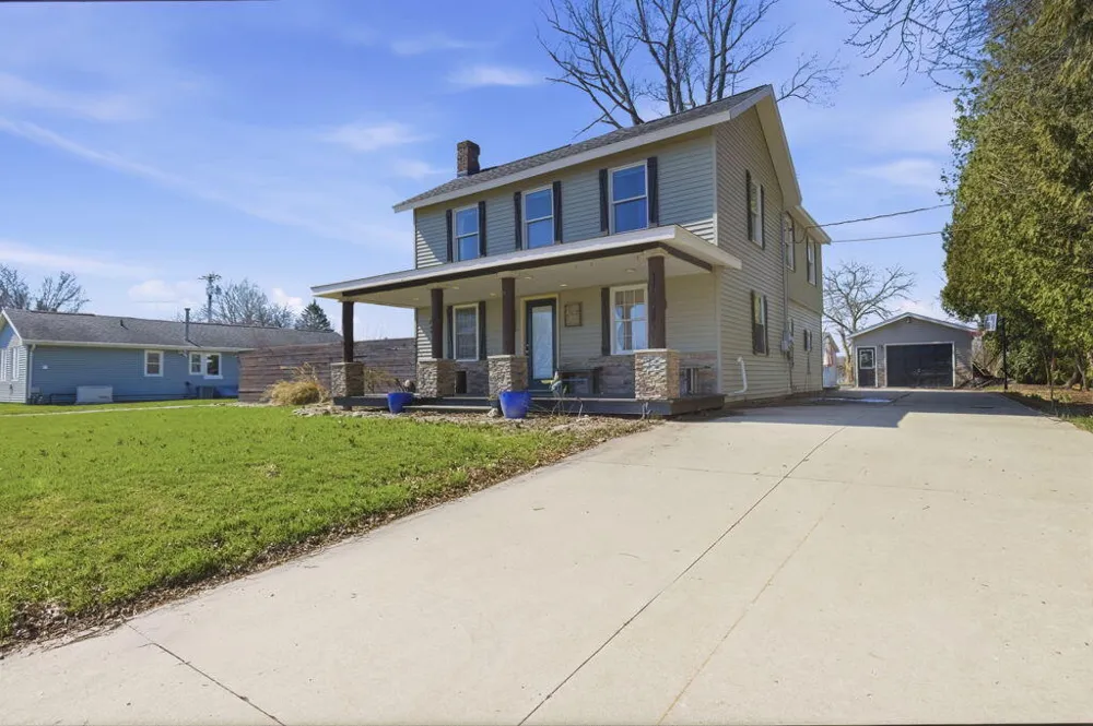 710 S Elm Street Three Oaks Township, MI 49128