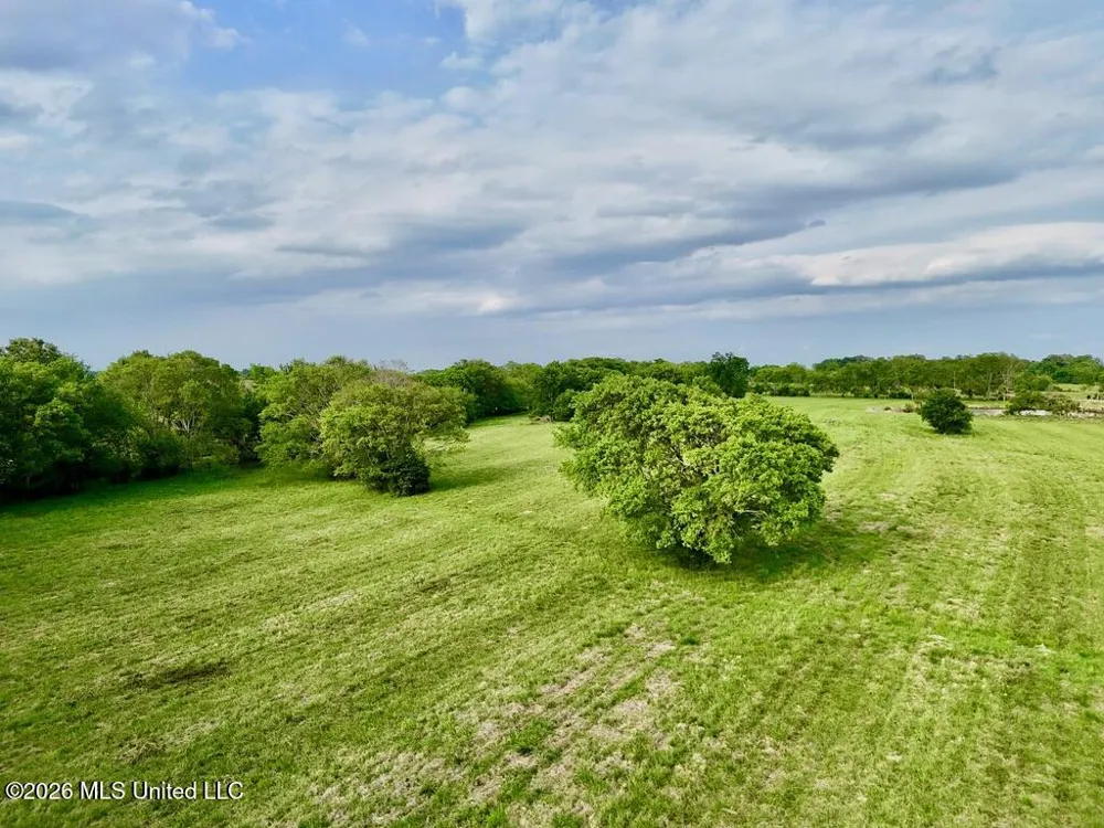 00022 Hwy 22 Flora, MS 39071