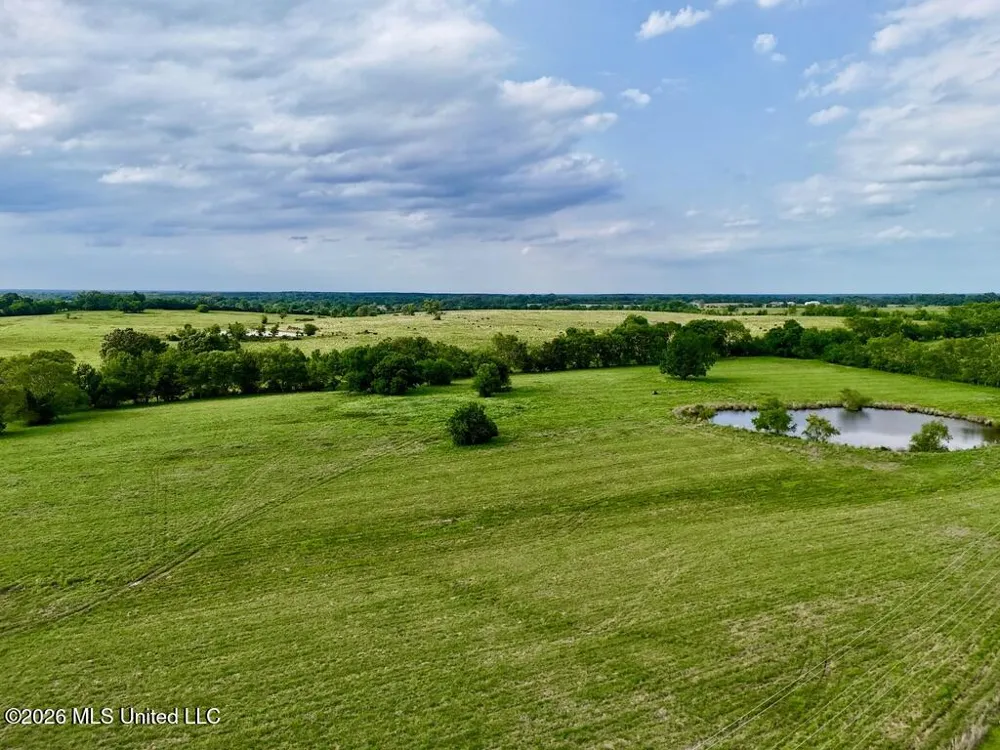 00022 Hwy 22 Flora, MS 39071