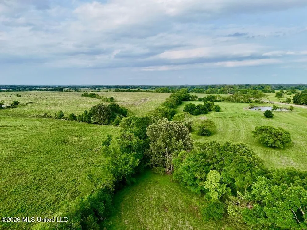 00022 Hwy 22 Flora, MS 39071