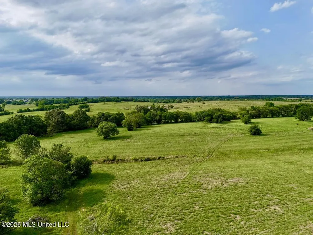 00022 Hwy 22 Flora, MS 39071