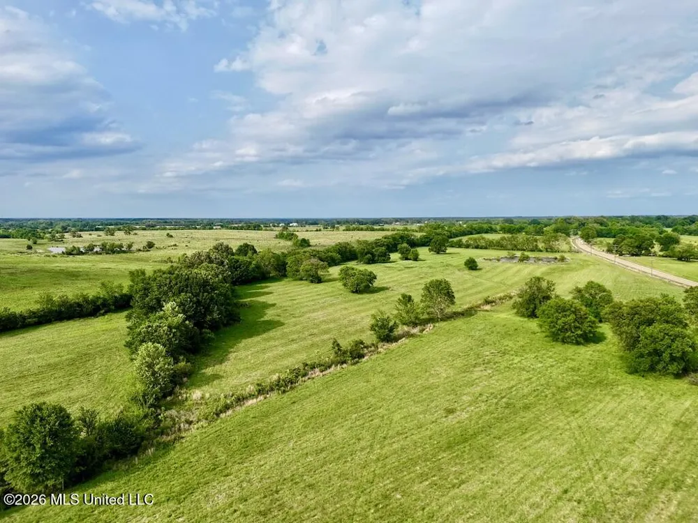 00022 Hwy 22 Flora, MS 39071