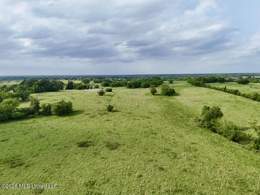 00022 Hwy 22 Flora, MS 39071