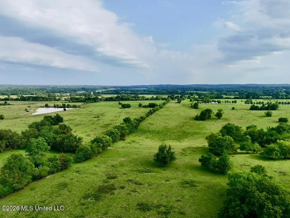 00022 Hwy 22 Flora, MS 39071