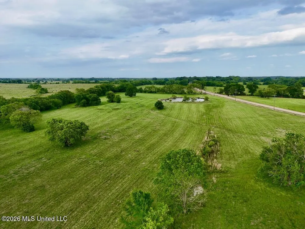 00022 Hwy 22 Flora, MS 39071