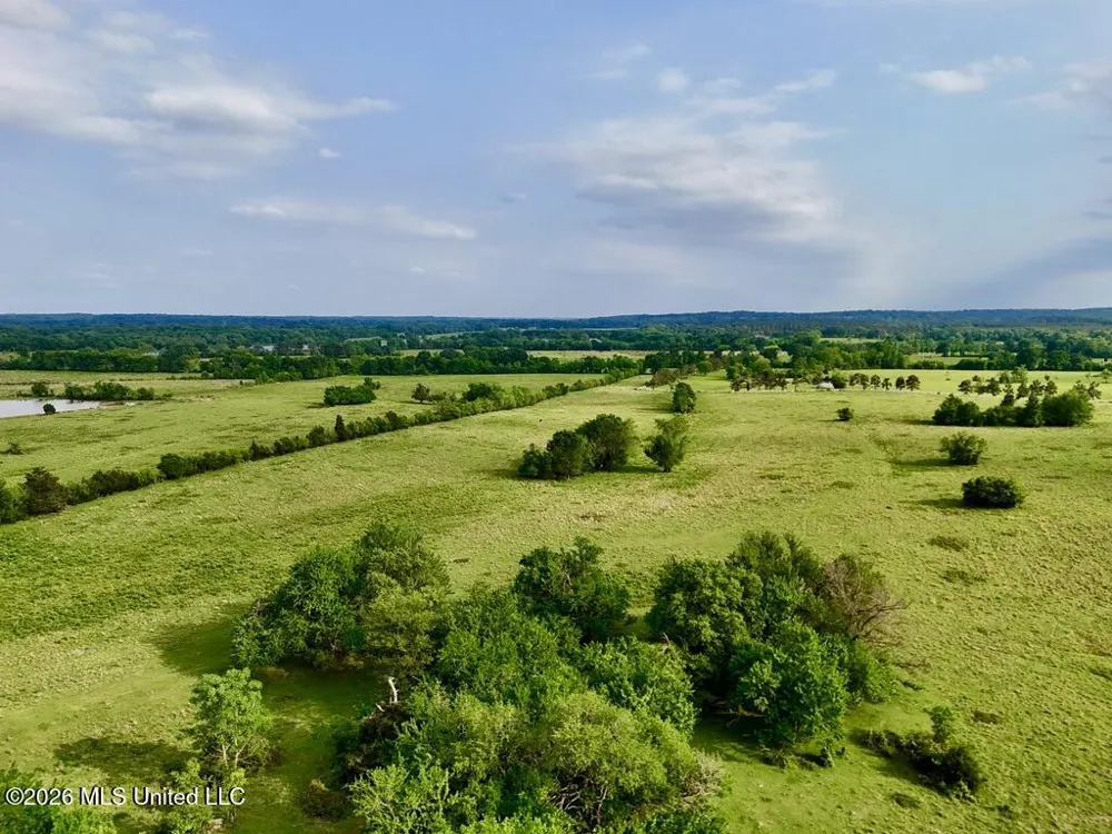 00022 Hwy 22 Flora, MS 39071