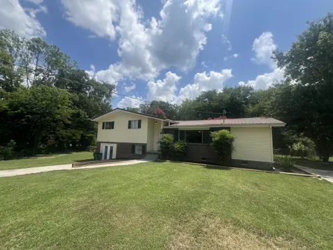 86 Rosewood Drive