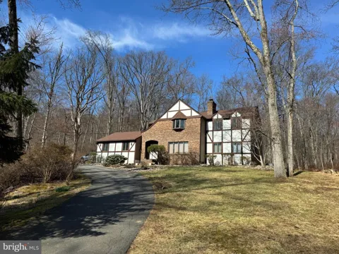 169 E MOUNTAIN ROAD
