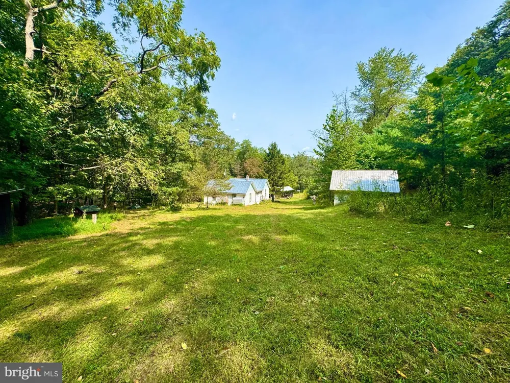 378 INDIAN TRAIL Seneca Rocks, WV 26884