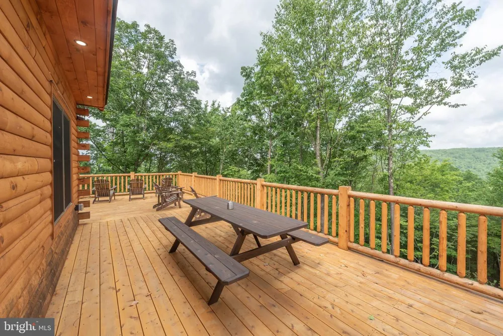 828 N CAMP RD Mc Henry, MD 21541