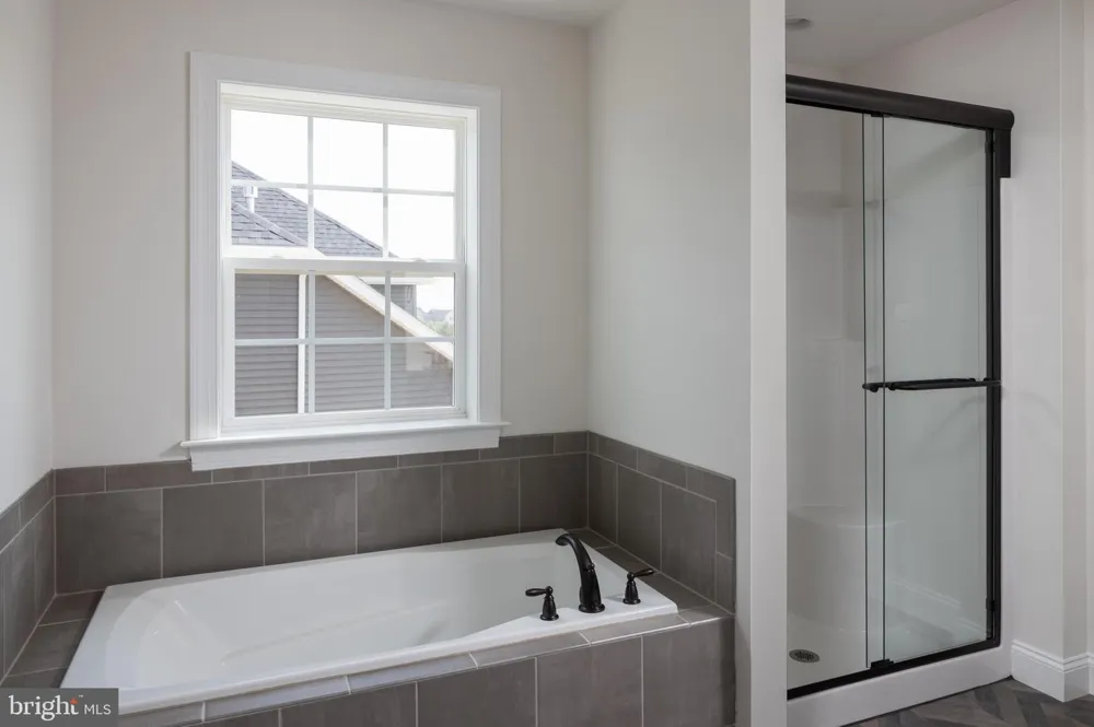 6142 SNOWDENS RUN DRIVE #COVINGTON Eldersburg, MD 21784