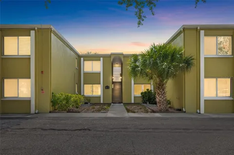 3206 W AZEELE STREET #227