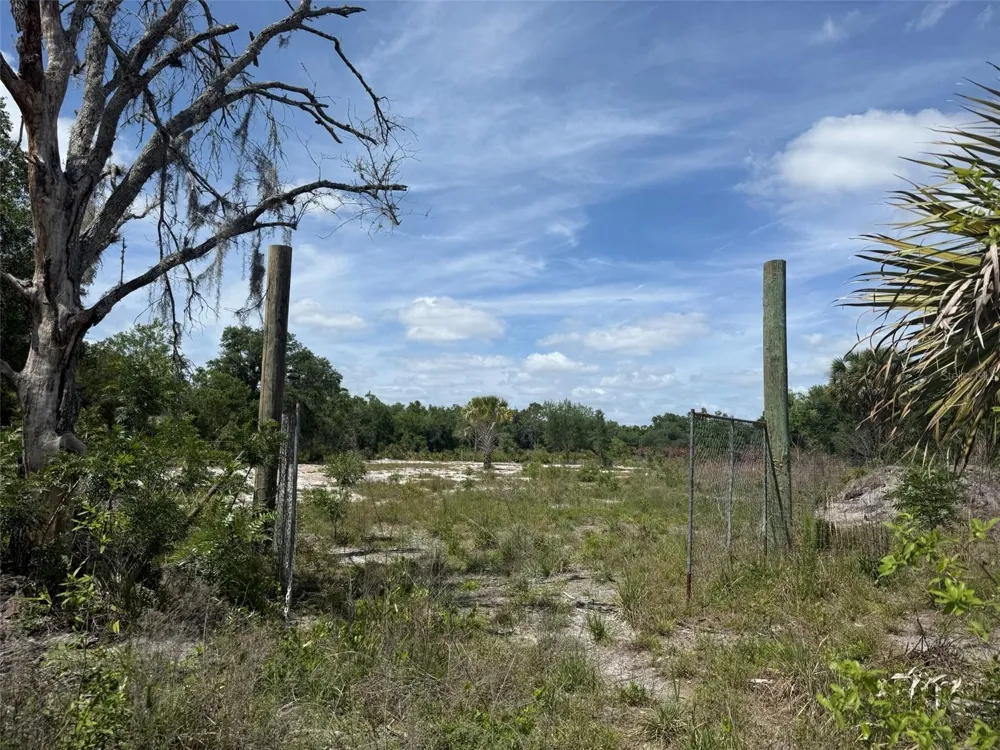 18121 NW 256TH STREET Okeechobee, FL 34972