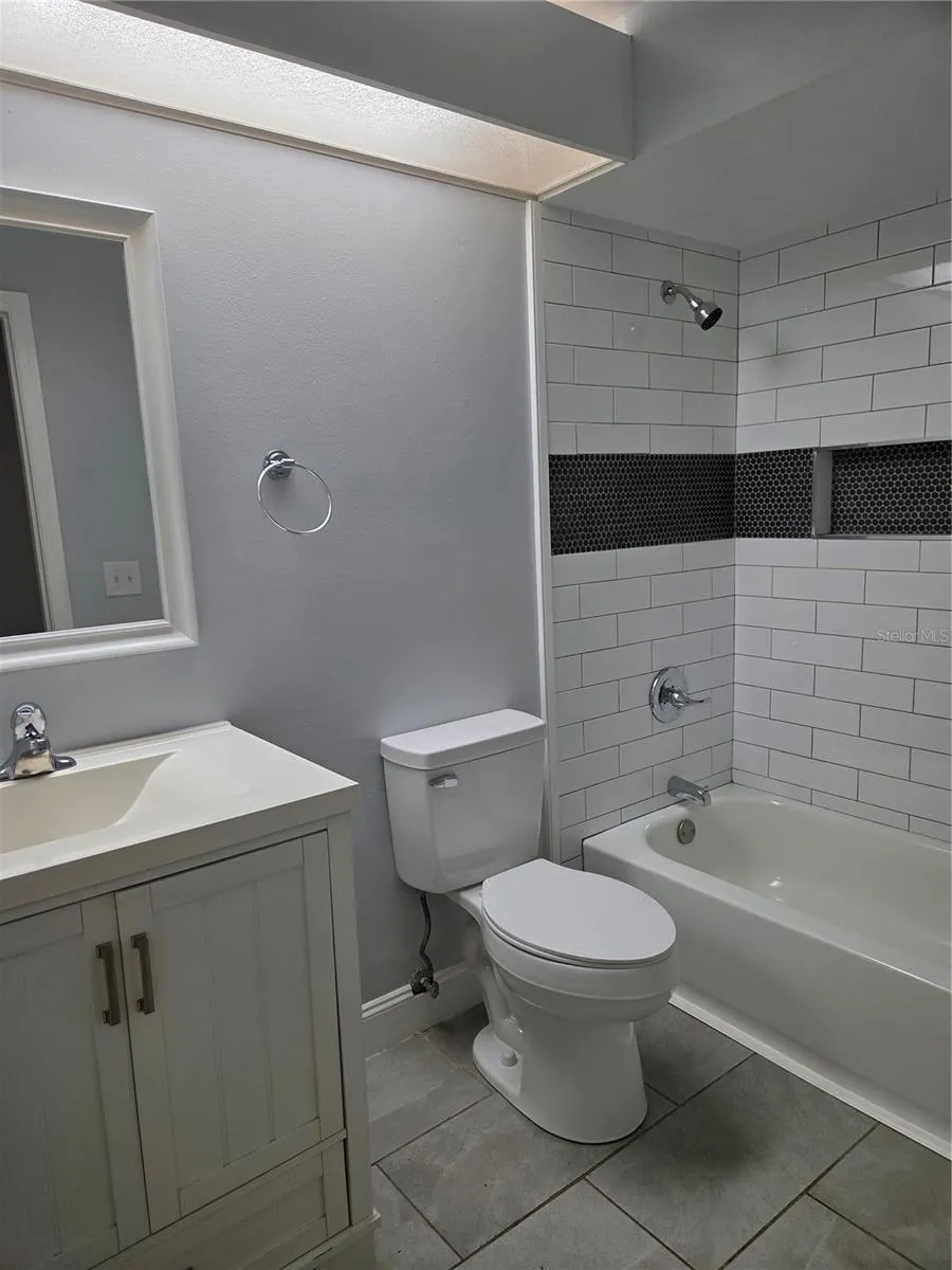 807 MCLAIN COURT Tavares, FL 32778