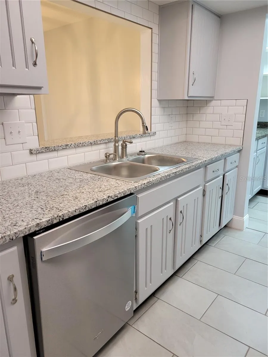807 MCLAIN COURT Tavares, FL 32778