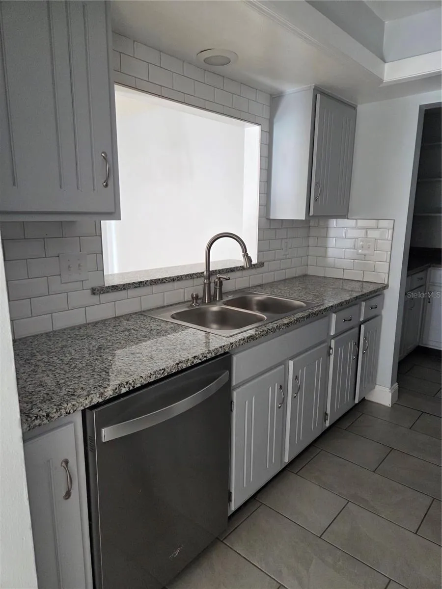 807 MCLAIN COURT Tavares, FL 32778