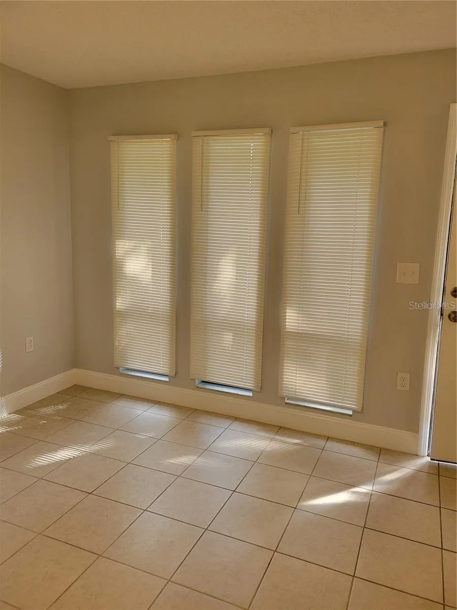 807 MCLAIN COURT Tavares, FL 32778