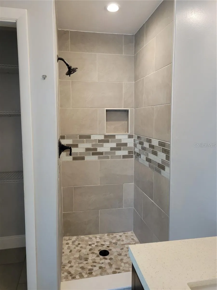 807 MCLAIN COURT Tavares, FL 32778