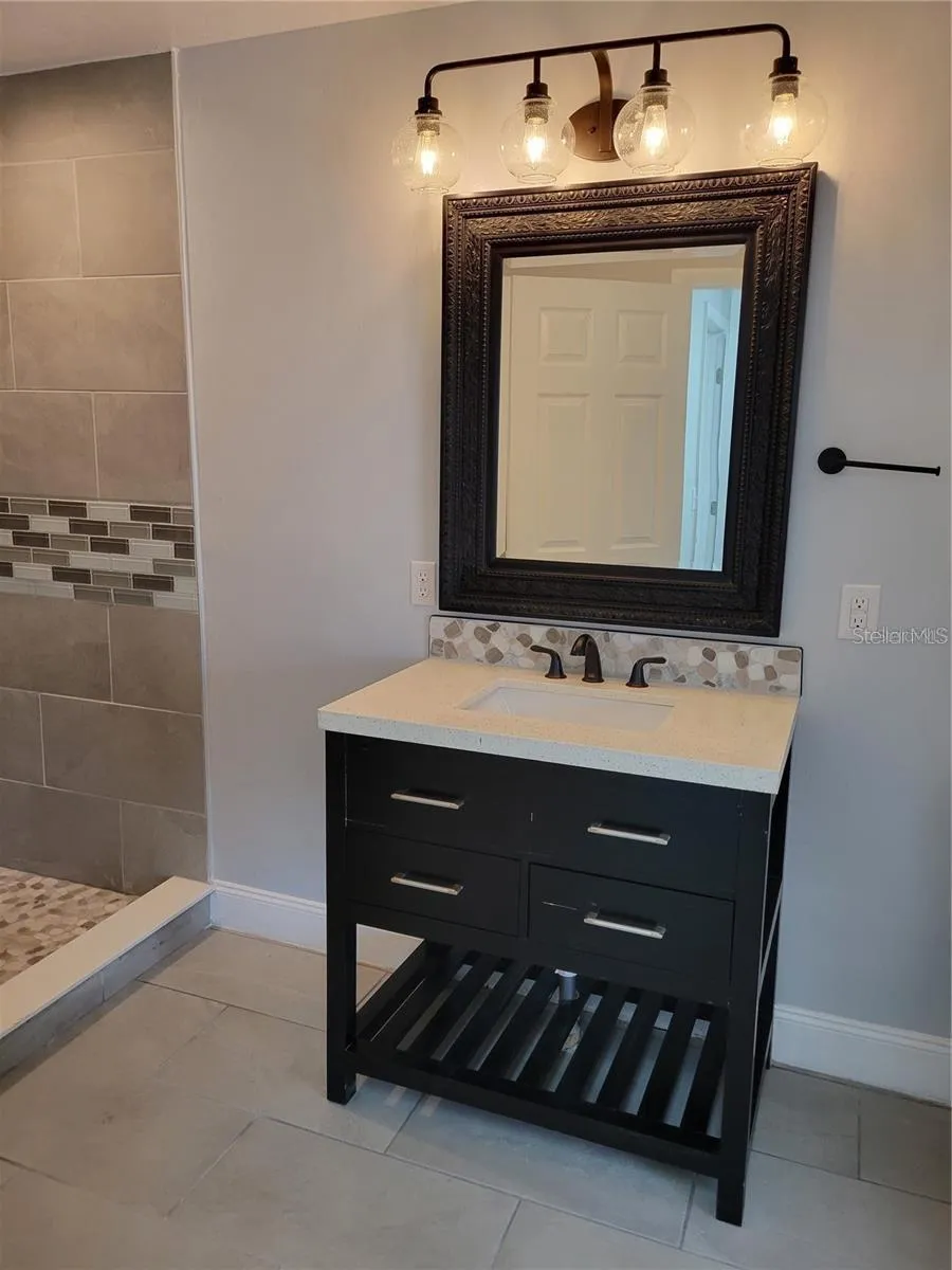 807 MCLAIN COURT Tavares, FL 32778
