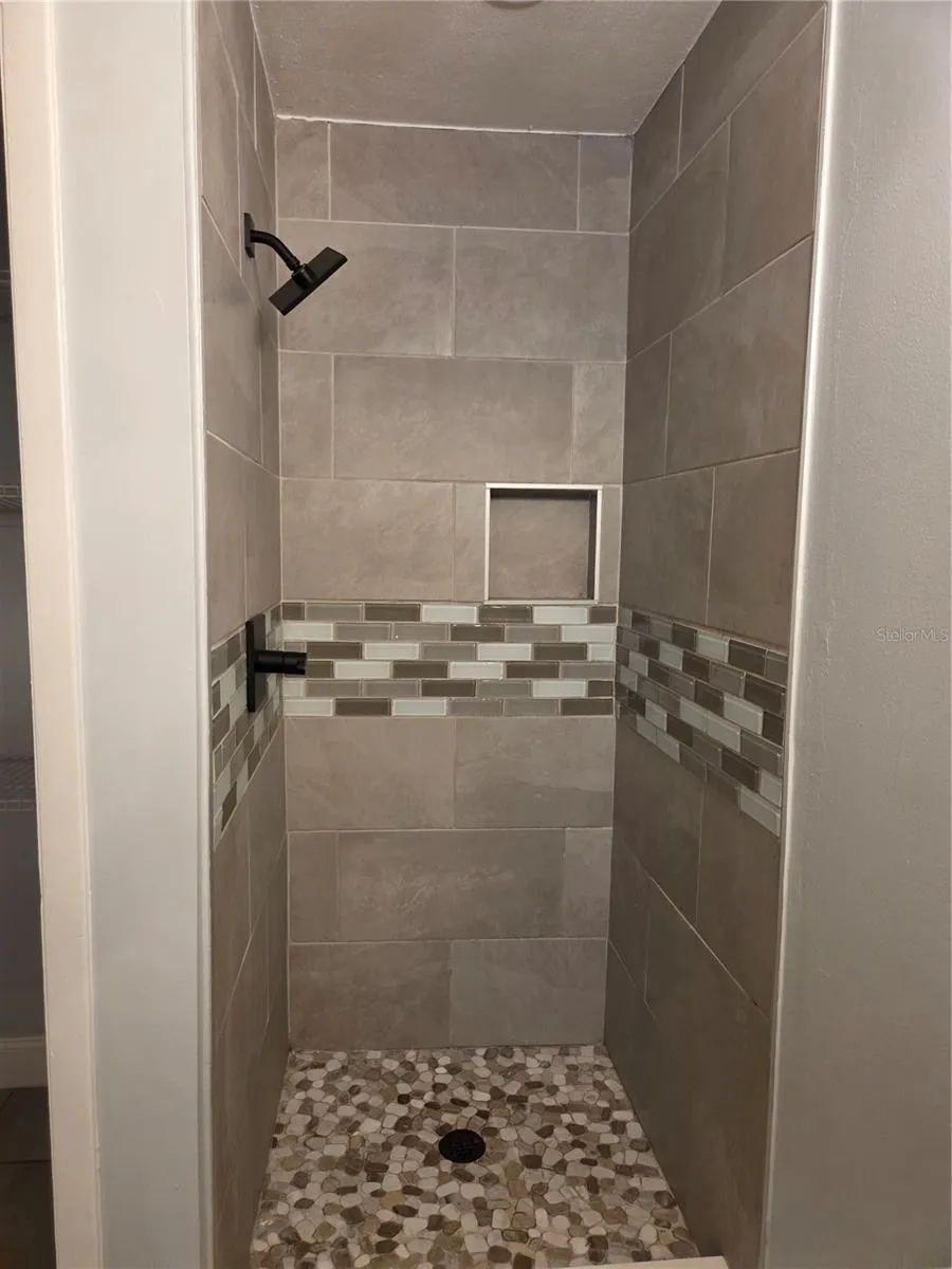 807 MCLAIN COURT Tavares, FL 32778
