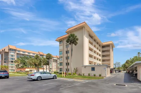 620 EDGEWATER DRIVE #102