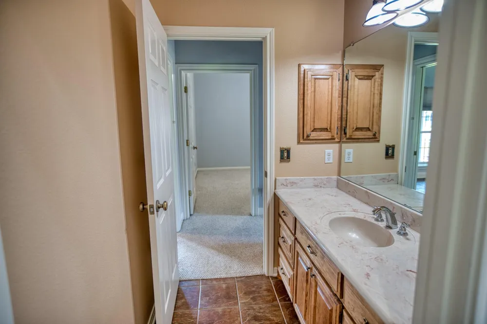 309 Williamsburg Clute, TX 77531